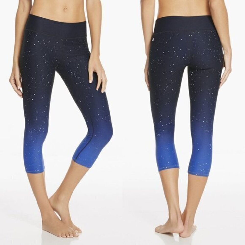 Fabletics Define Mid Rise Capri - Northern Lights